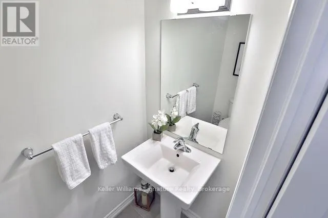 90 - 30 CARNATION AVENUE, #90