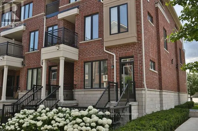 90 - 30 CARNATION AVENUE, #90