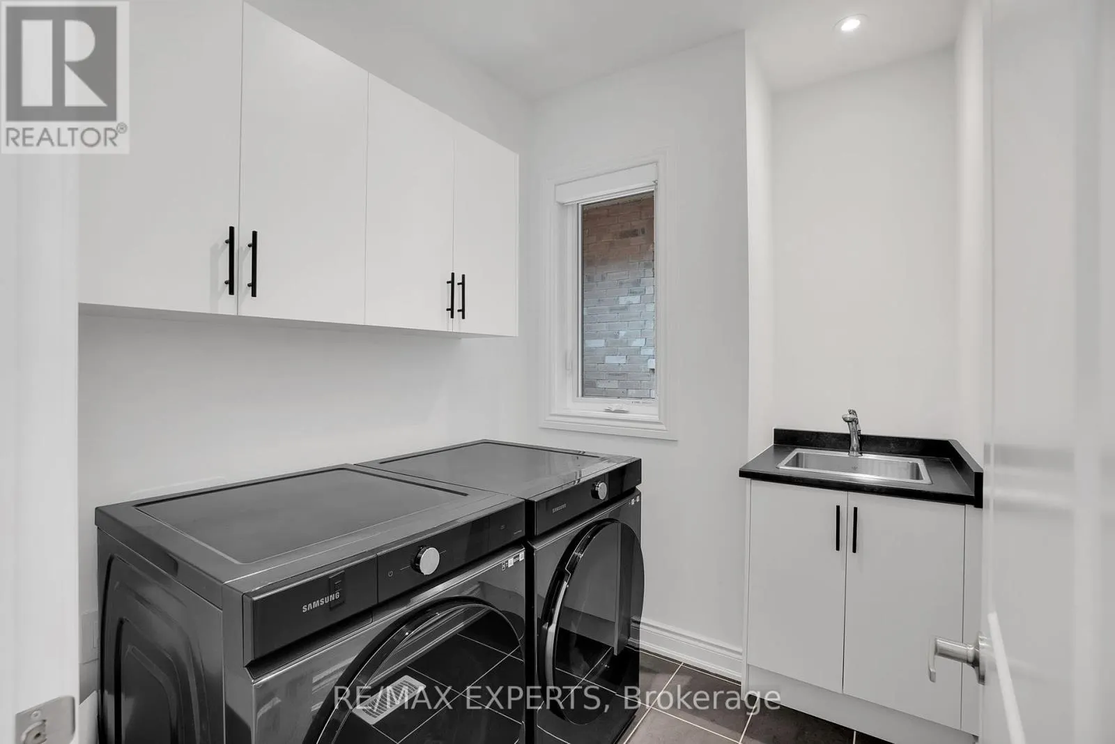 7 CLOVER BEND TERRACE
