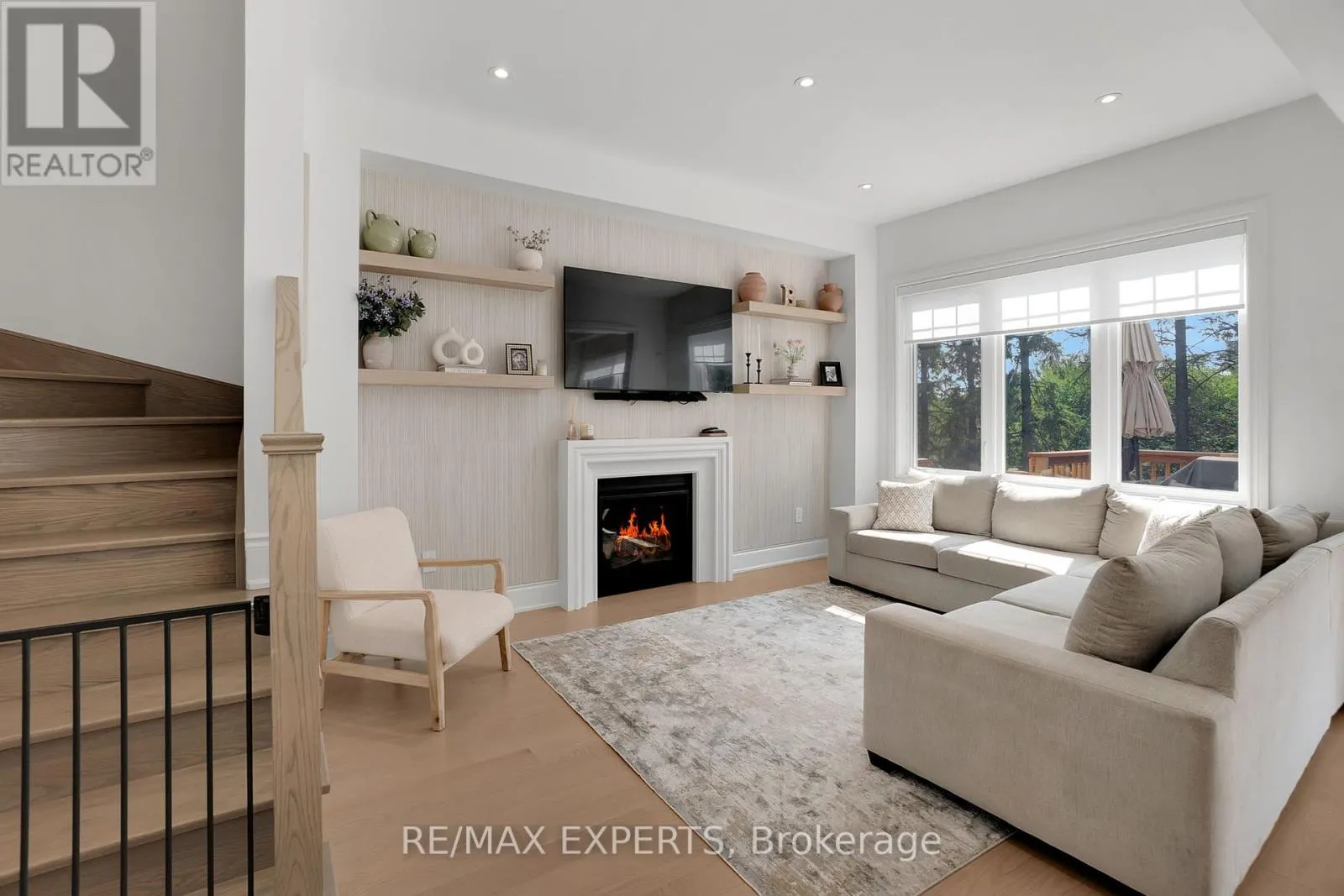 7 CLOVER BEND TERRACE