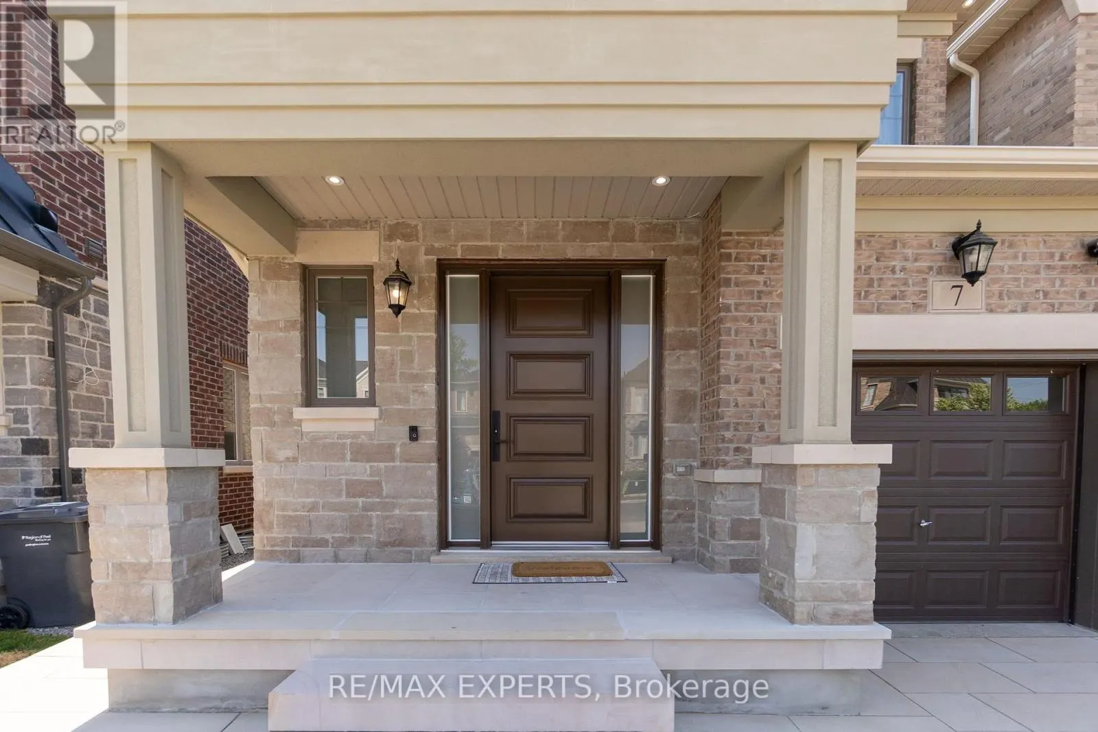 7 CLOVER BEND TERRACE