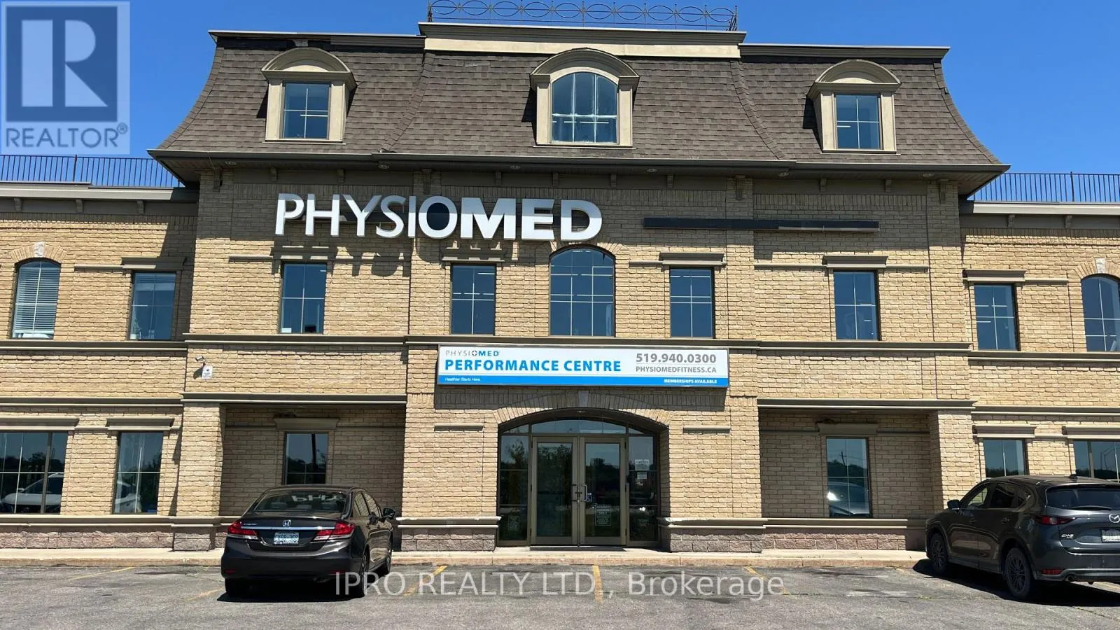 UNIT 5 - 170 LAKEVIEW CRESCENT