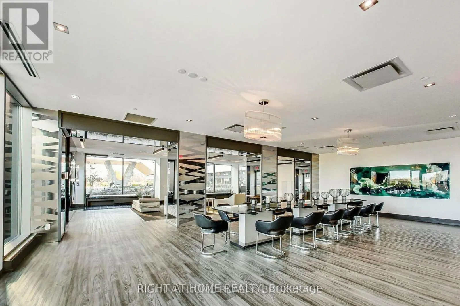 1805 - 33 SHORE BREEZE DRIVE