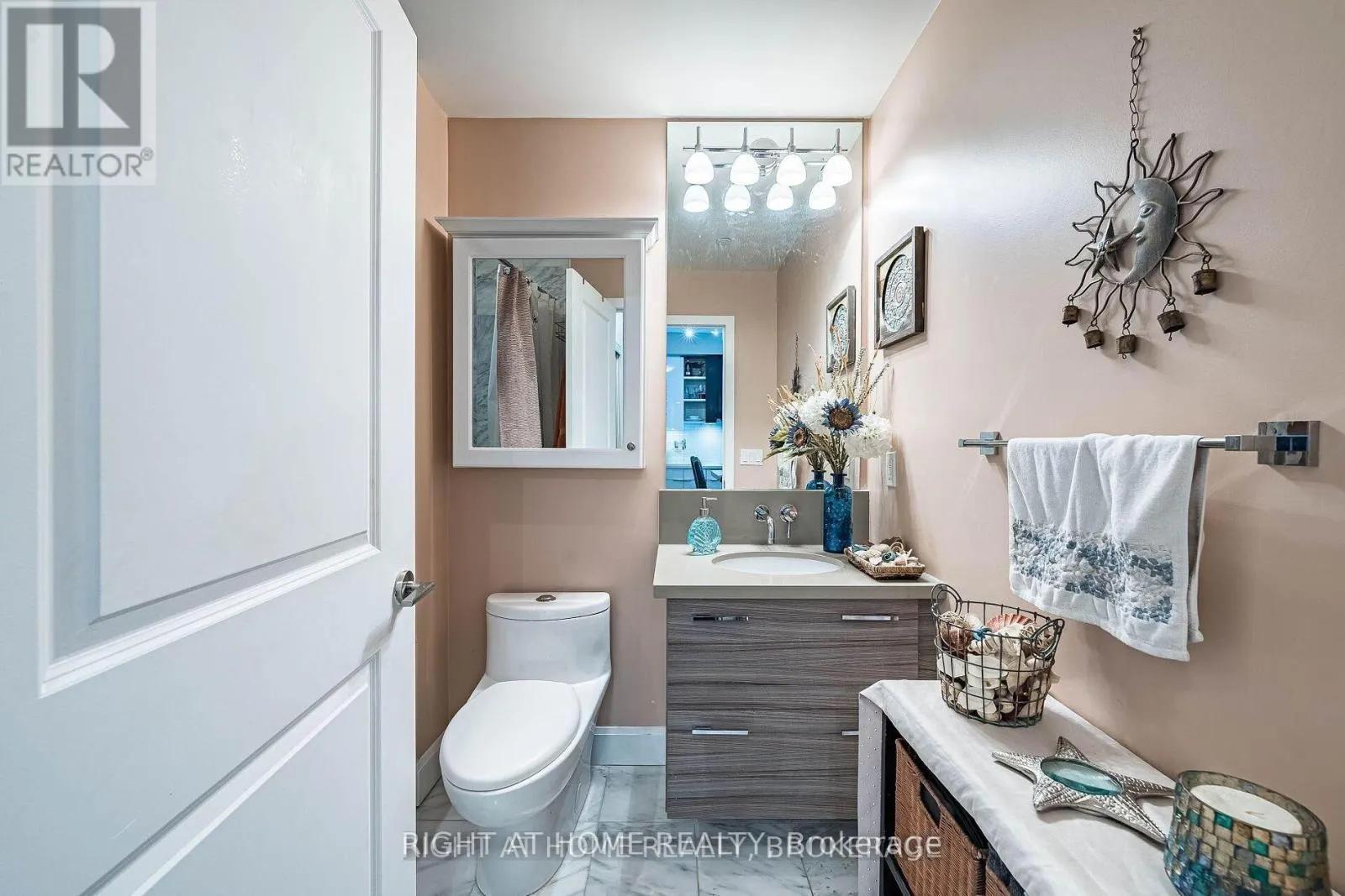 1805 - 33 SHORE BREEZE DRIVE