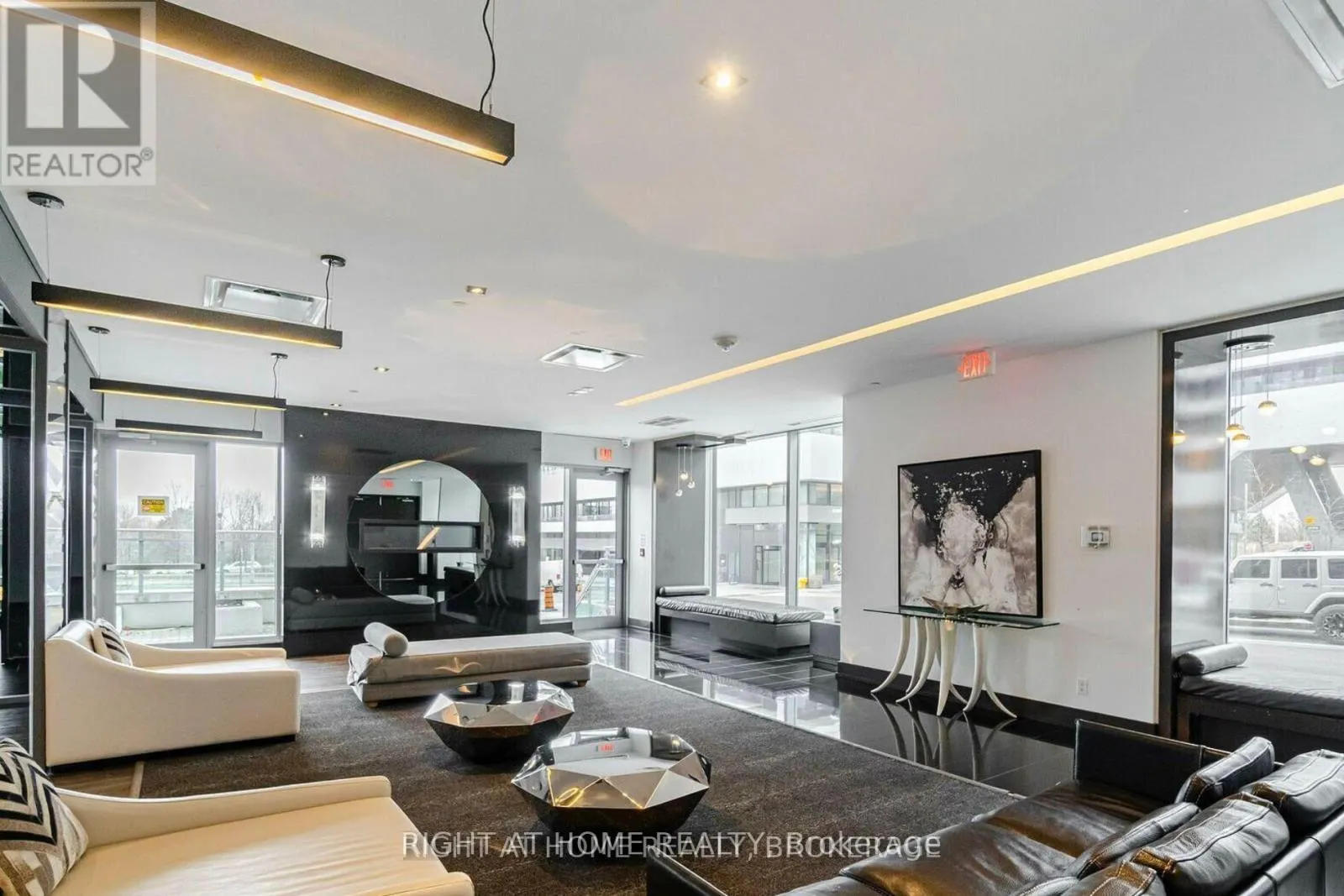 1805 - 33 SHORE BREEZE DRIVE