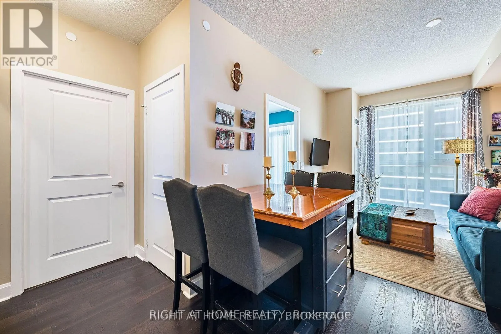 1805 - 33 SHORE BREEZE DRIVE
