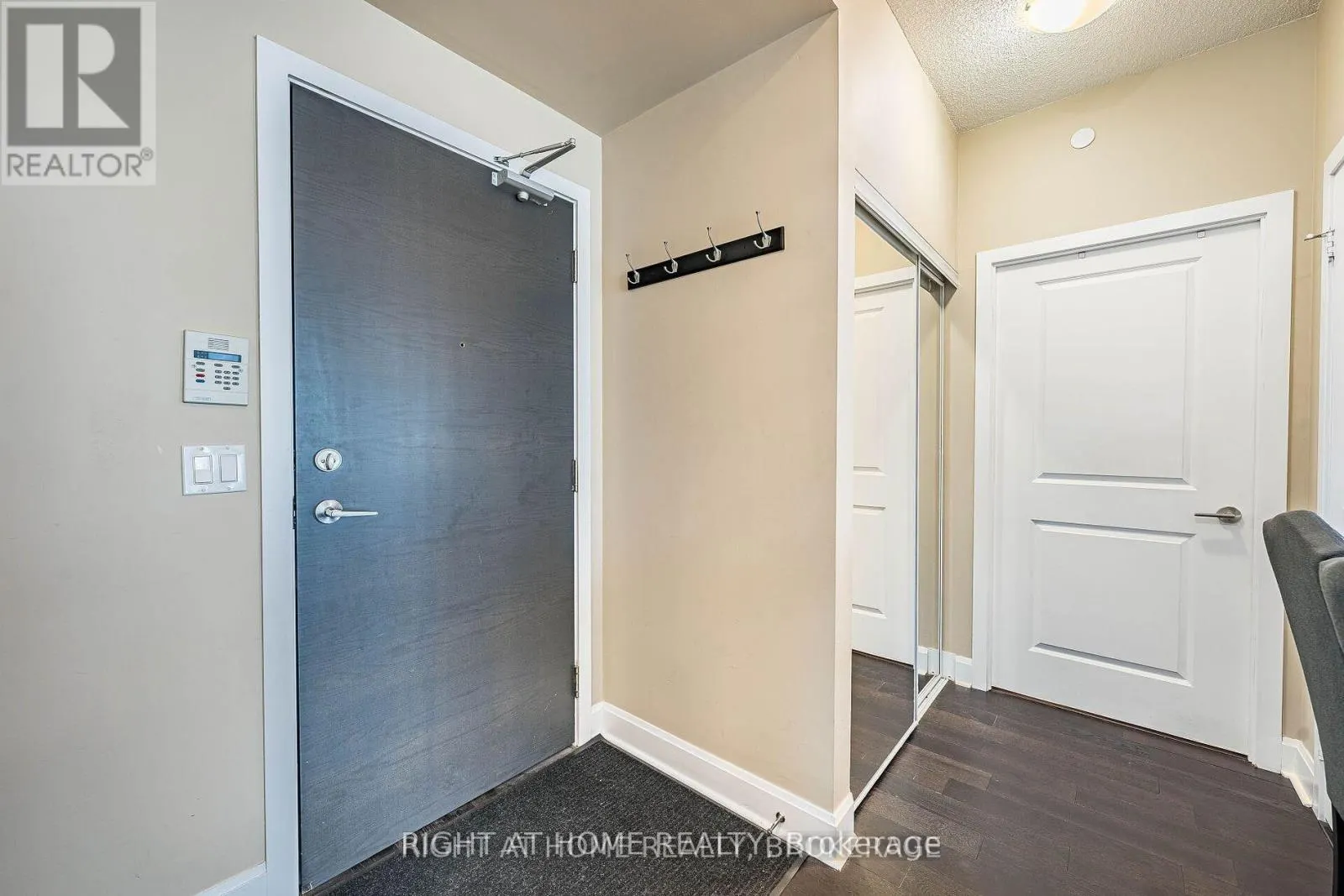 1805 - 33 SHORE BREEZE DRIVE