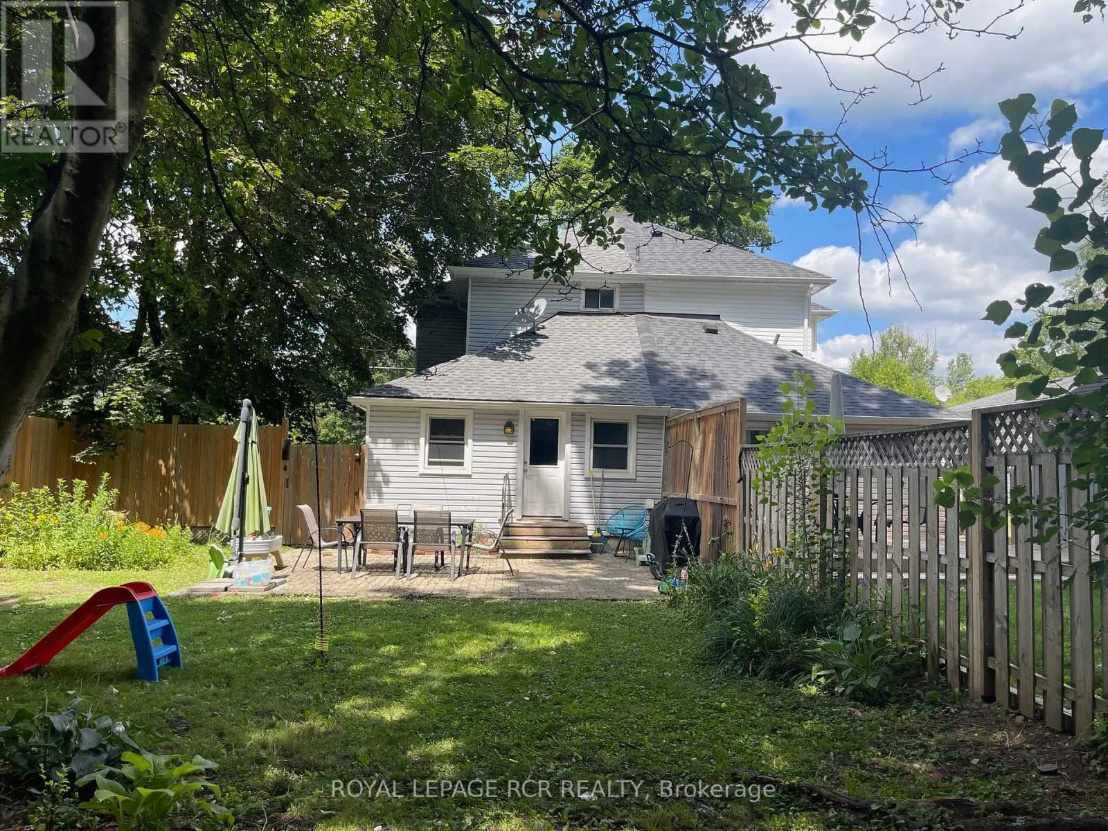 MAIN FLOOR - 124 POPLAR AVENUE