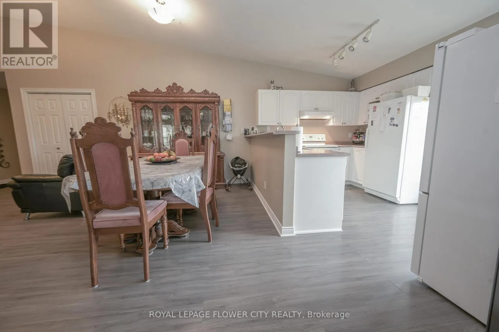 412 - 4005 KILMER DRIVE