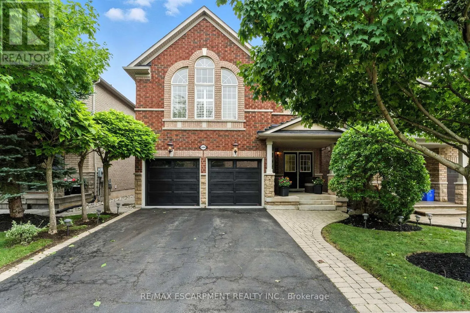 2484 WHITEHORN DRIVE
