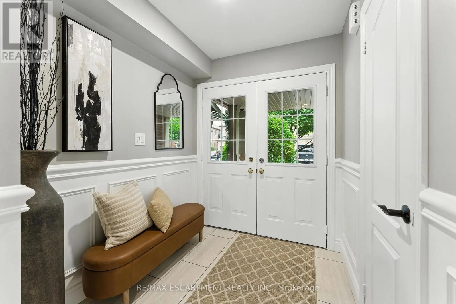 2484 WHITEHORN DRIVE
