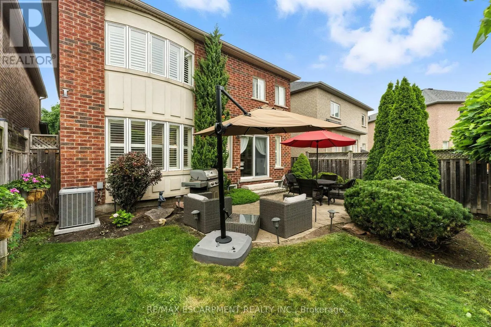 2484 WHITEHORN DRIVE