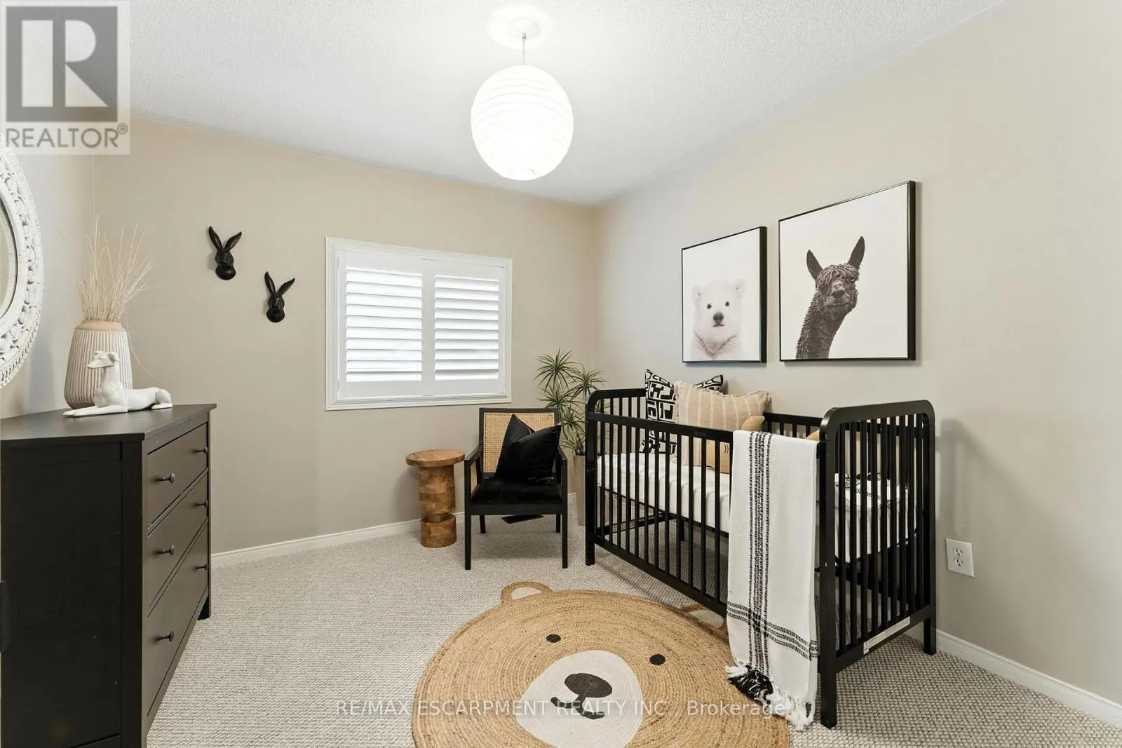 2484 WHITEHORN DRIVE