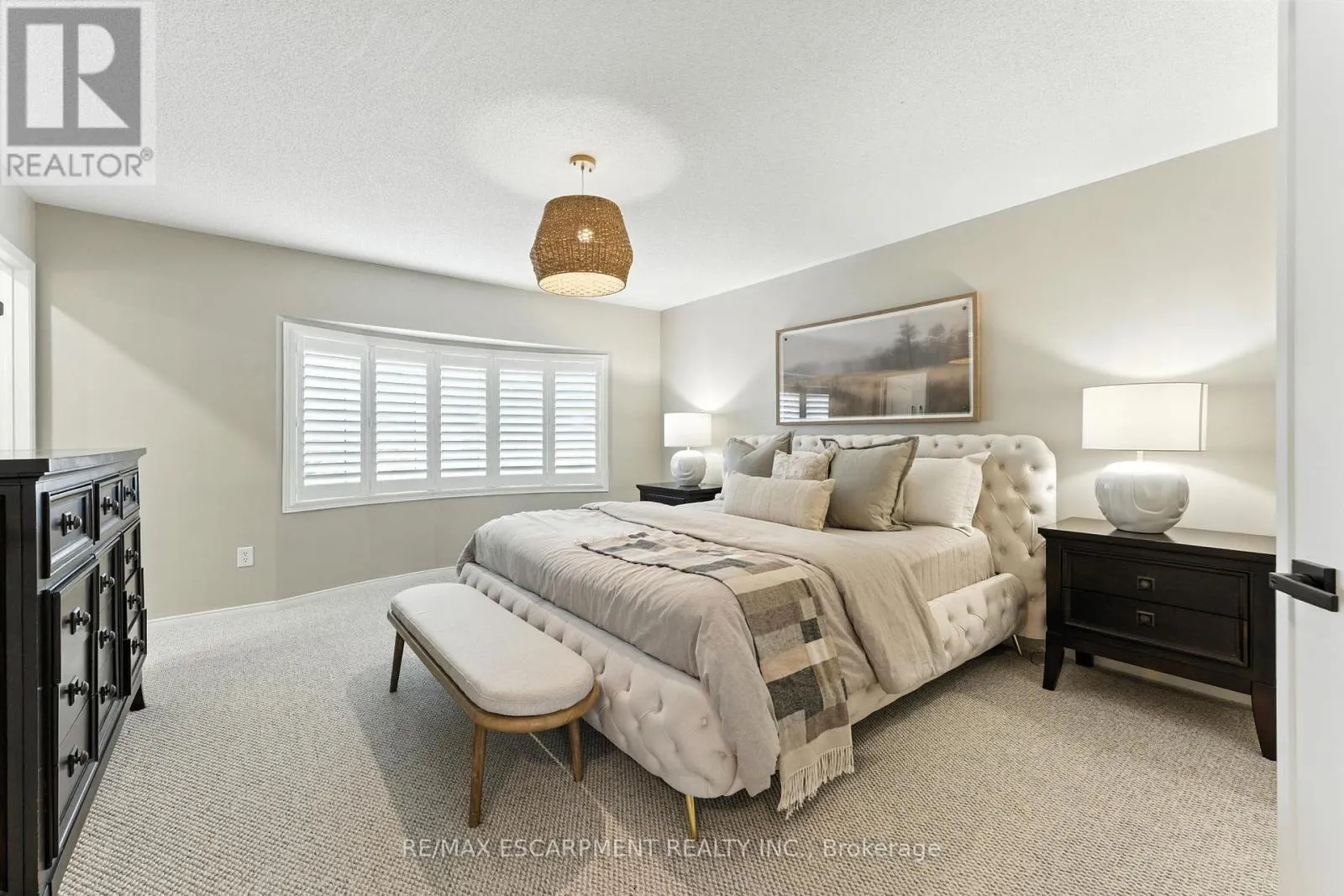 2484 WHITEHORN DRIVE