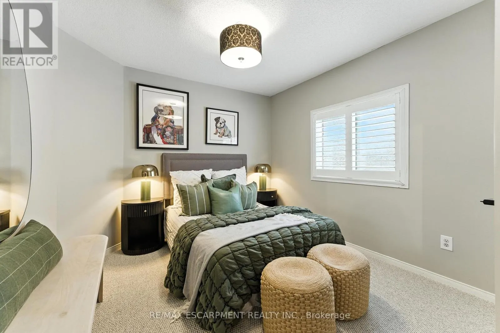 2484 WHITEHORN DRIVE