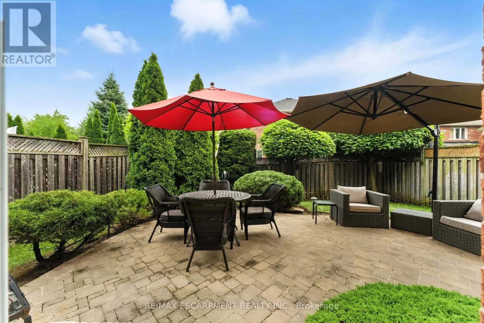 2484 WHITEHORN DRIVE