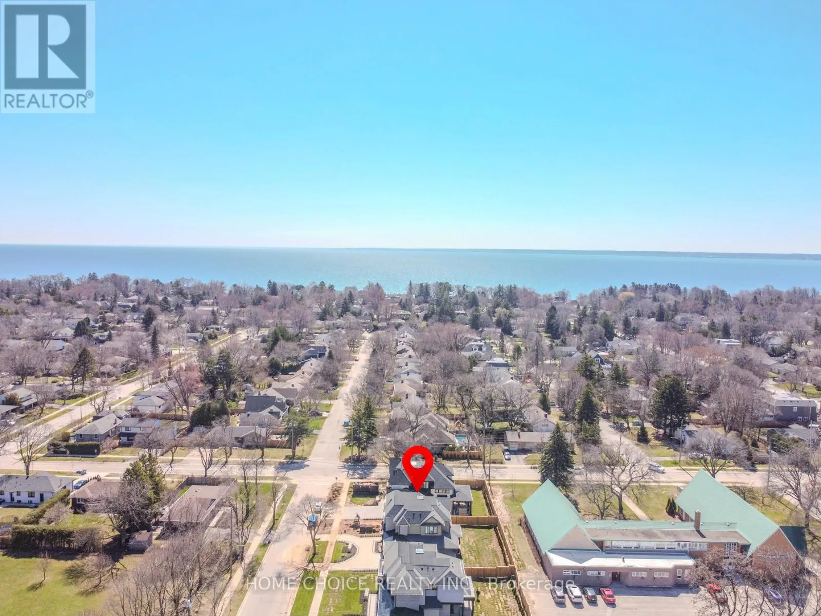 302 TUCK DRIVE