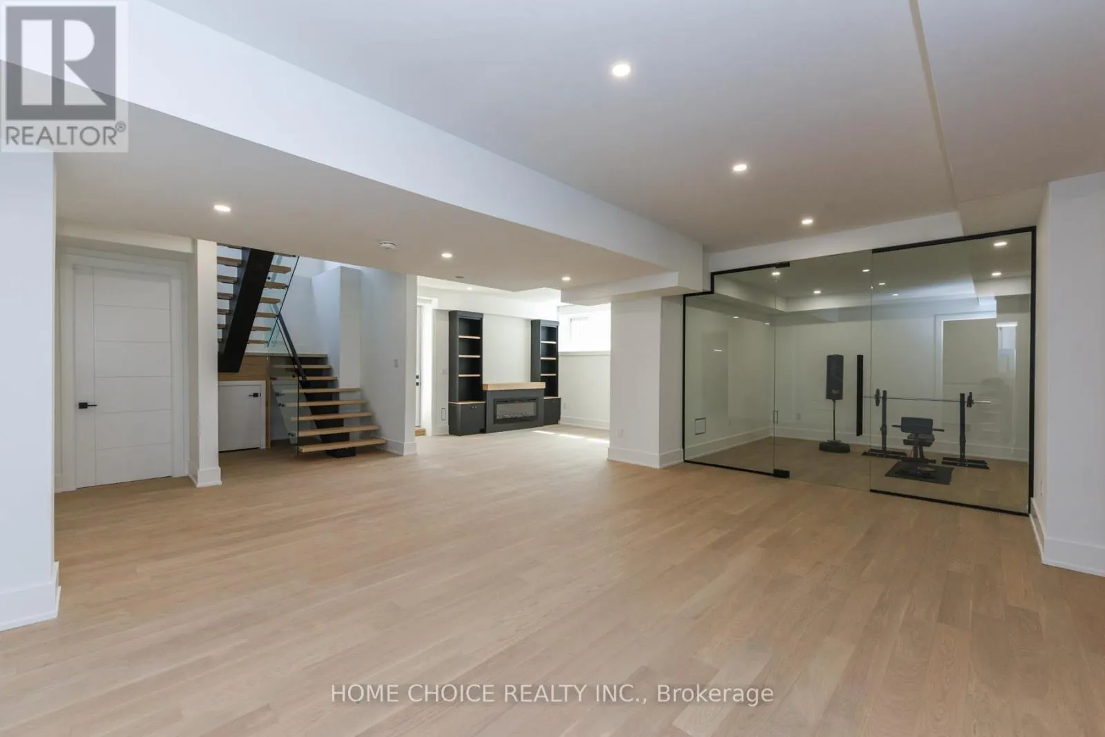 302 TUCK DRIVE