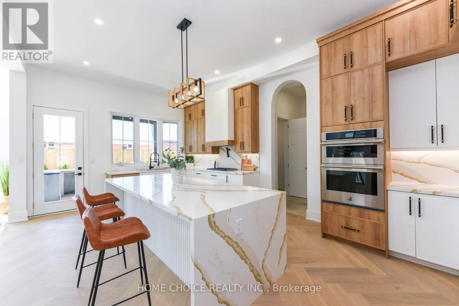 302 TUCK DRIVE
