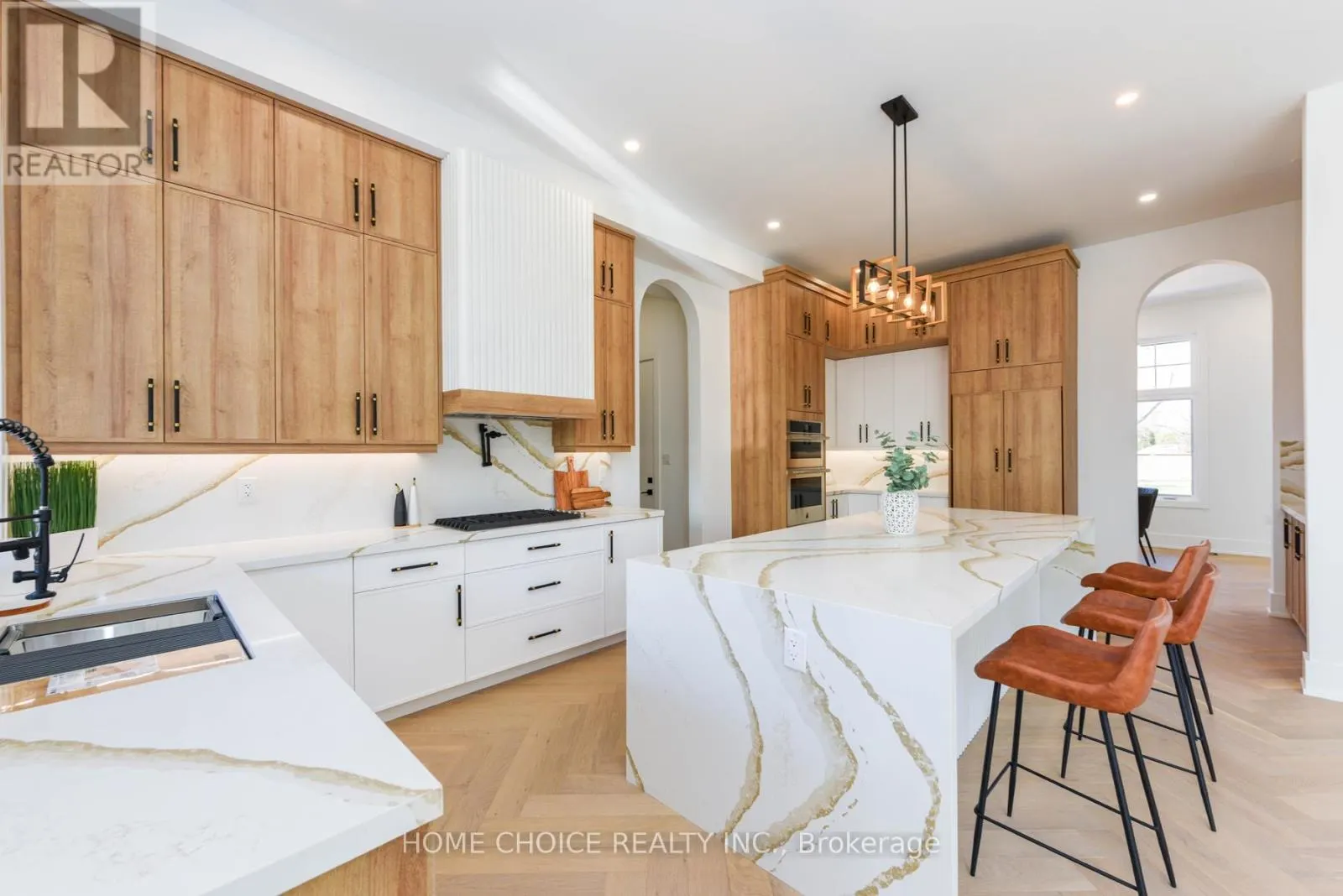302 TUCK DRIVE
