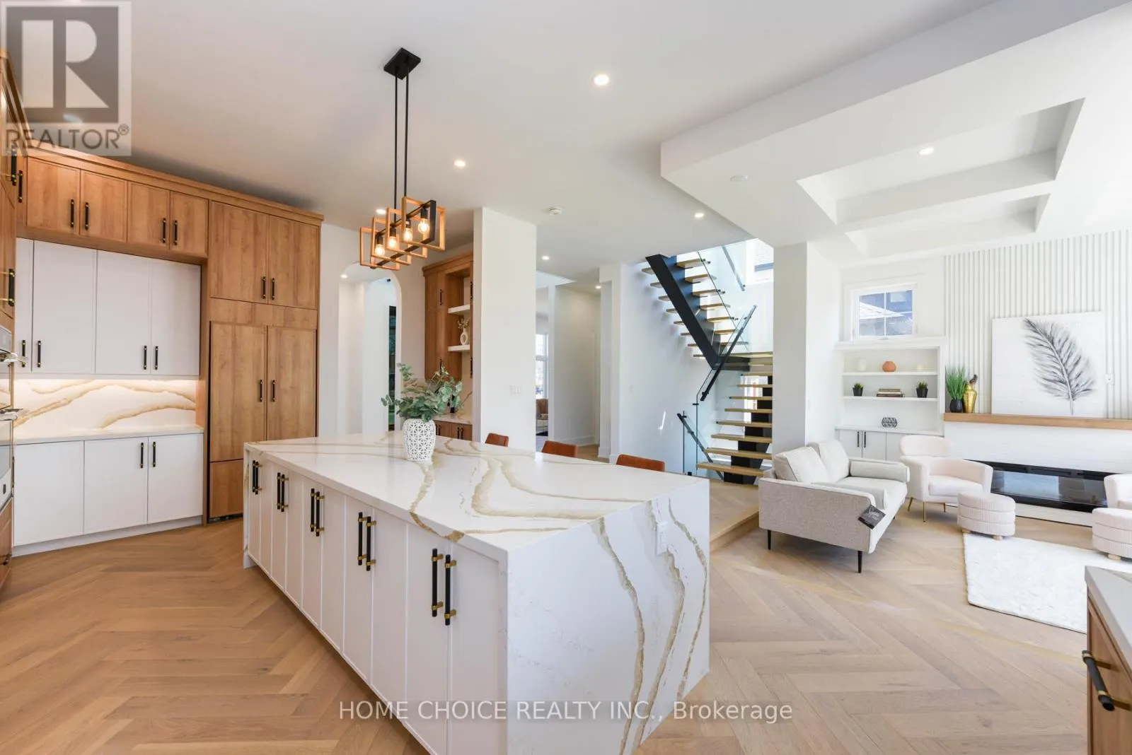 302 TUCK DRIVE