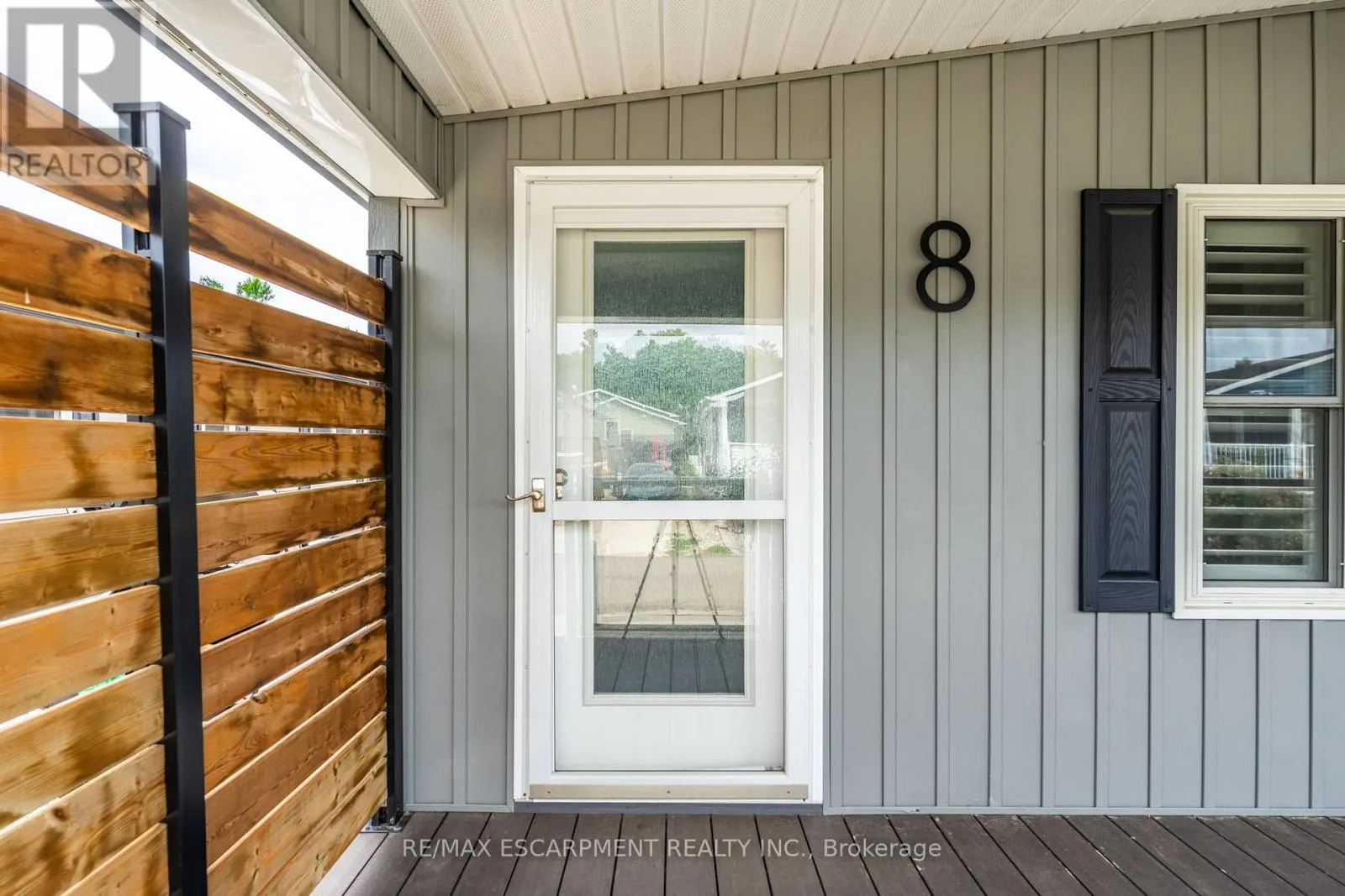 8 POPLAR - 4449 MILBUROUGH LINE