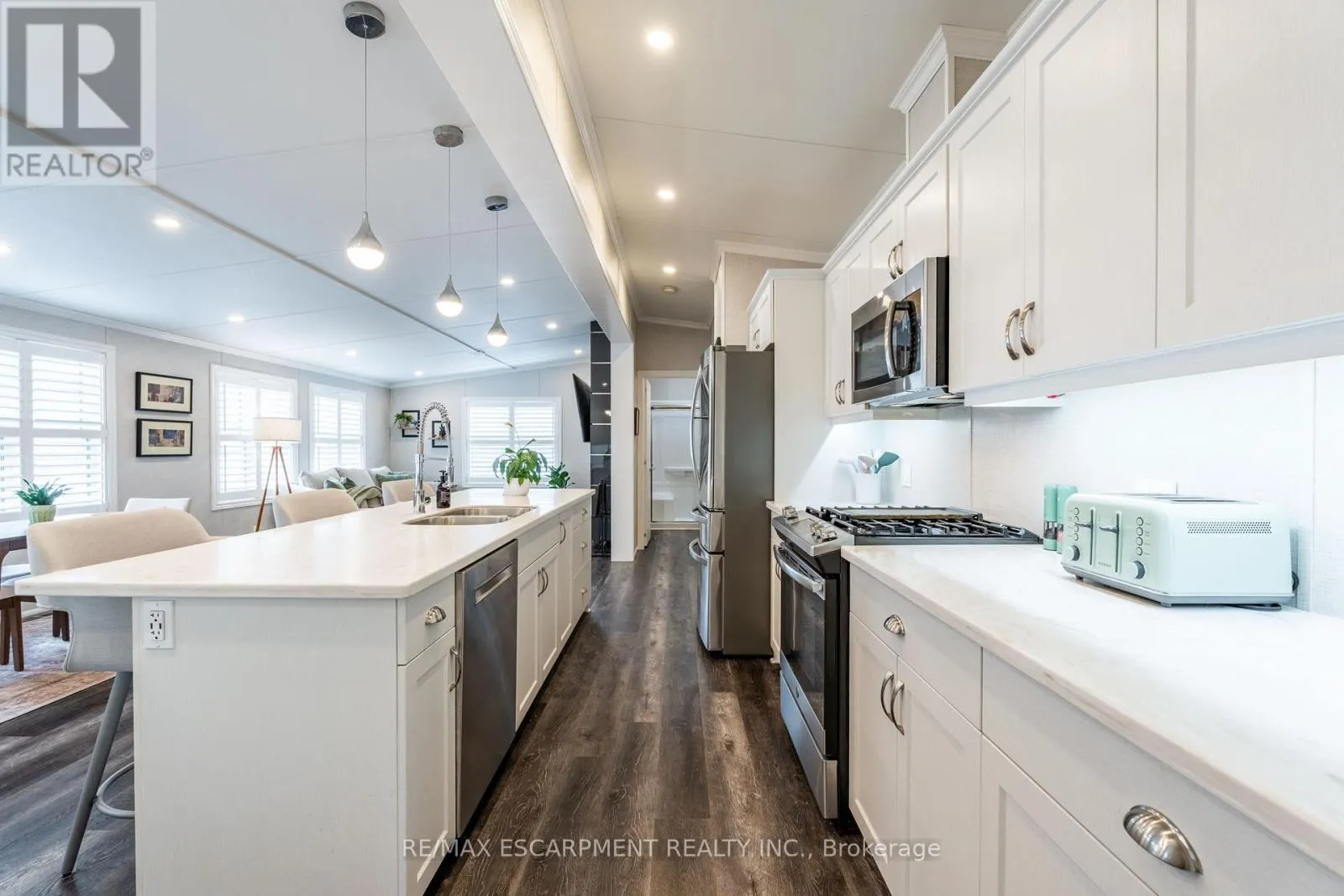8 POPLAR - 4449 MILBUROUGH LINE