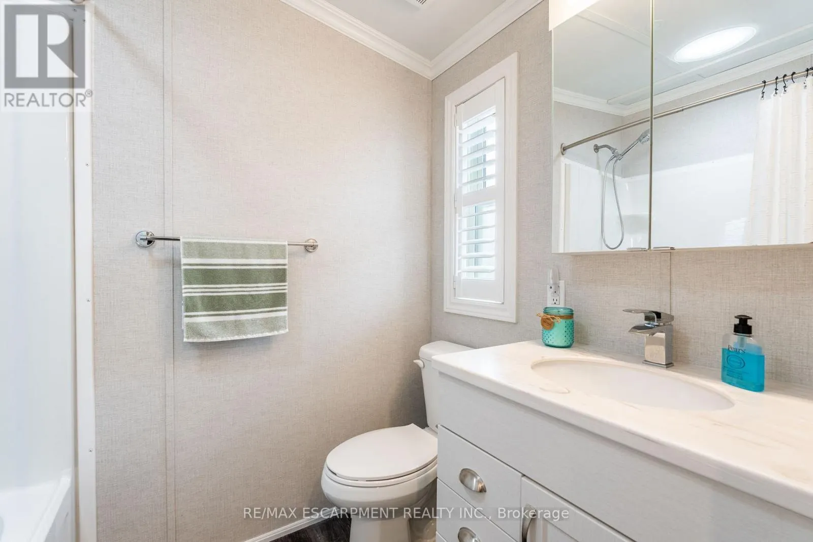8 POPLAR - 4449 MILBUROUGH LINE
