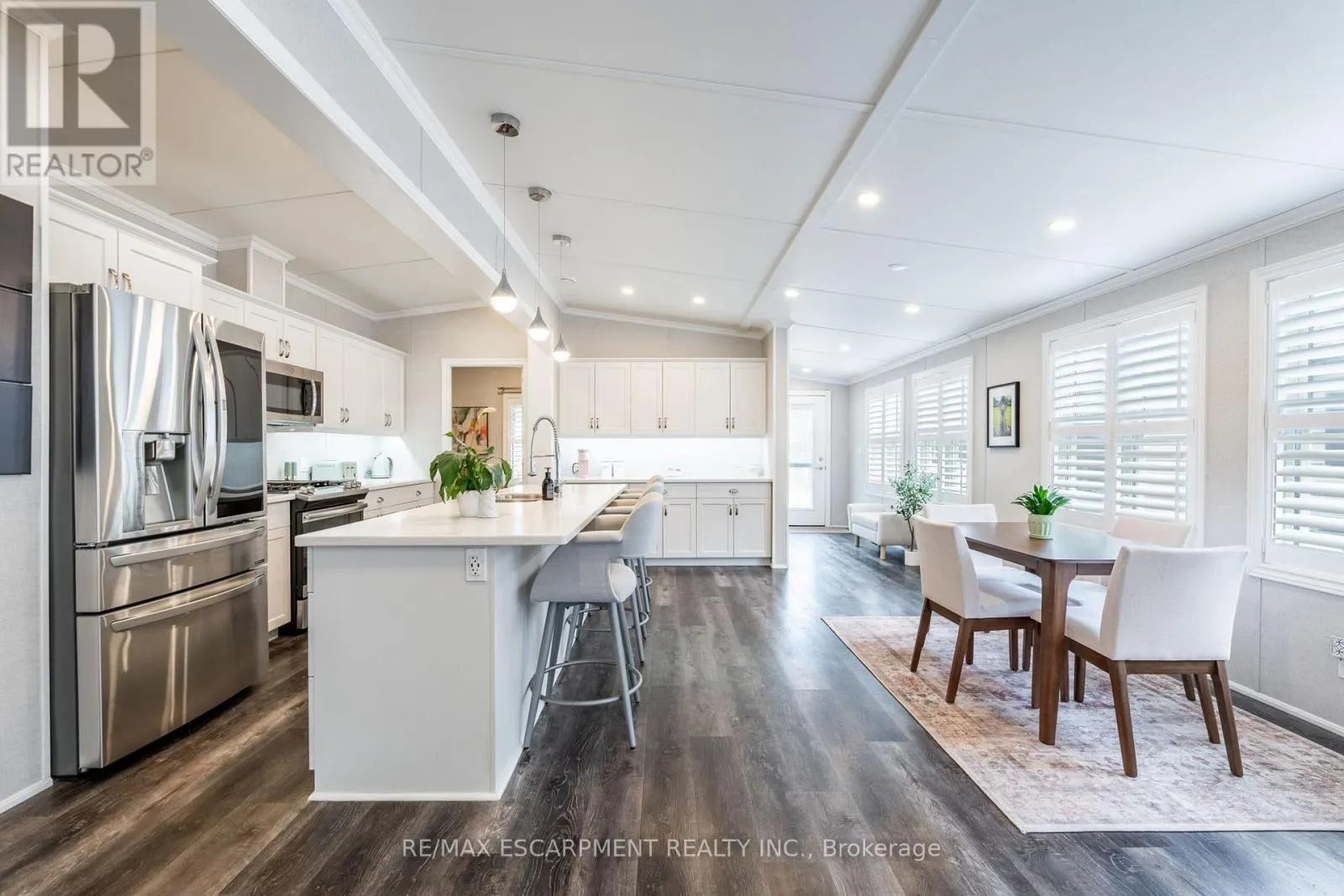 8 POPLAR - 4449 MILBUROUGH LINE