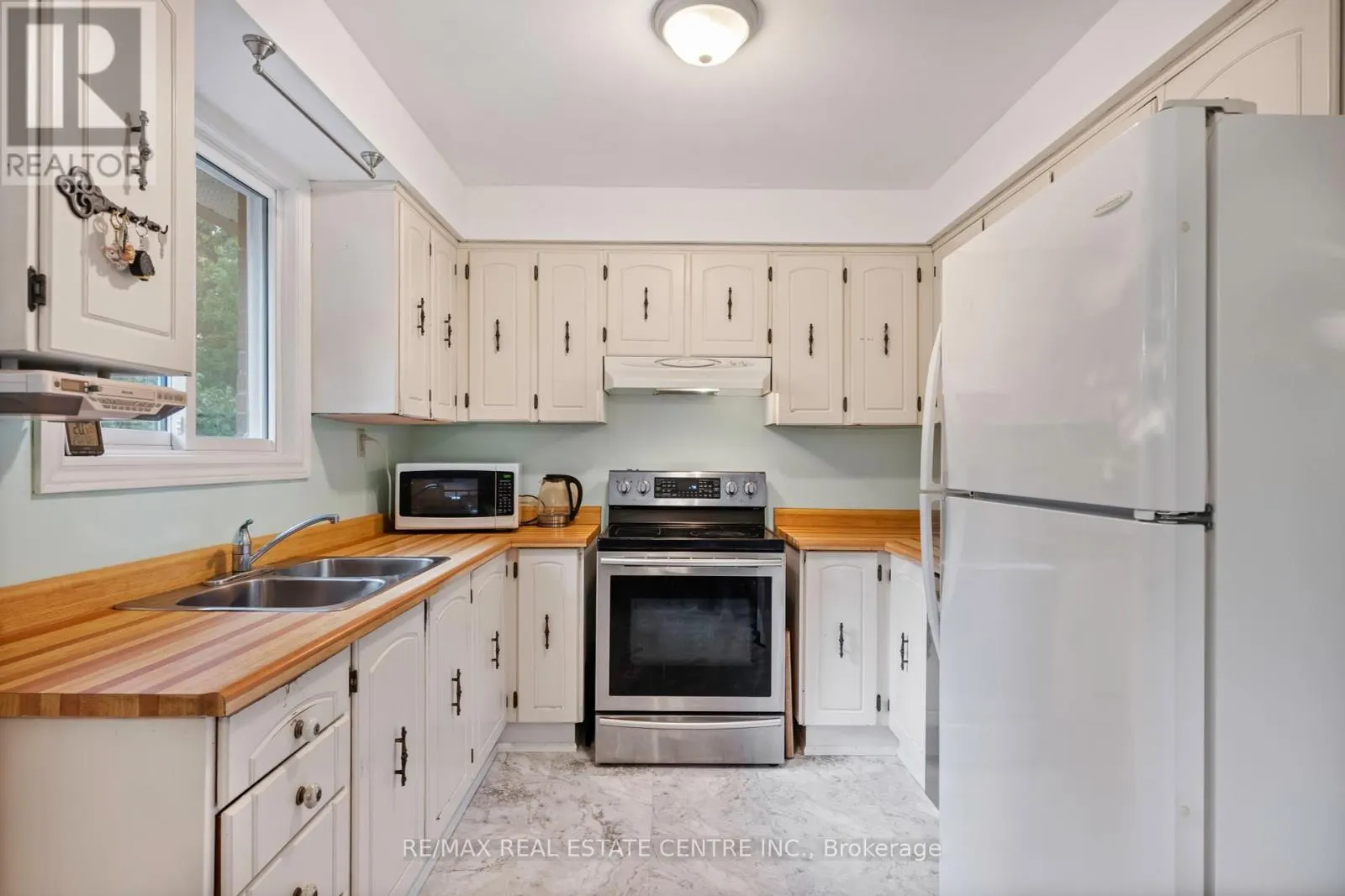 83 BRENDA BOULEVARD
