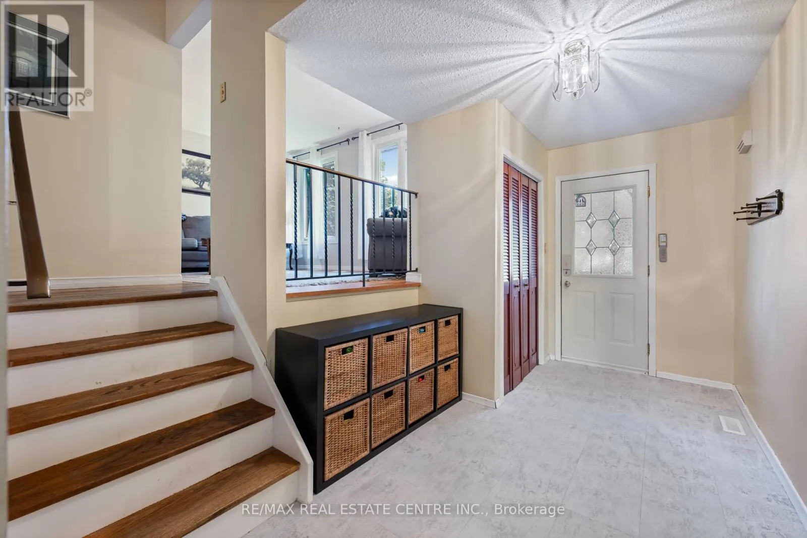 83 BRENDA BOULEVARD