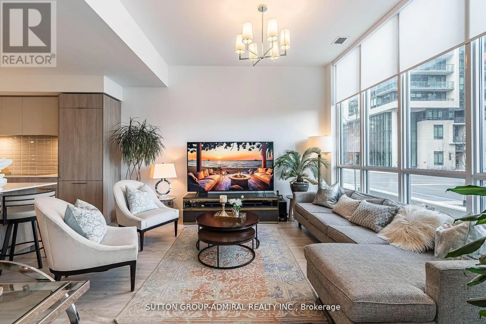 TH107 - 70 ANNIE CRAIG DRIVE