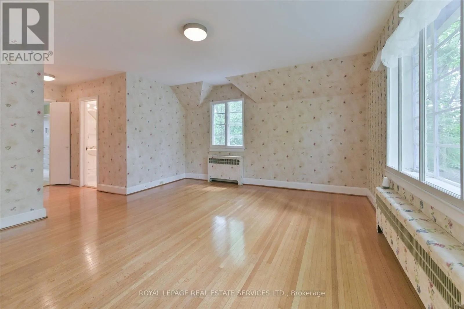 9 EDENBRIDGE DRIVE