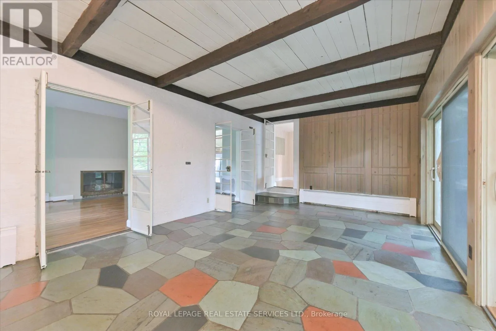 9 EDENBRIDGE DRIVE