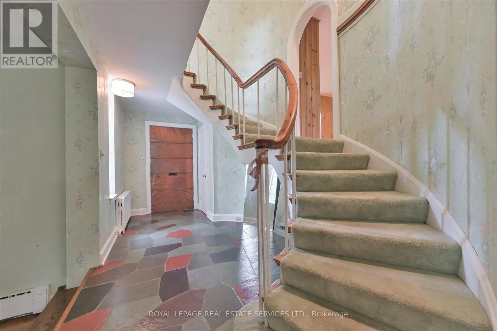 9 EDENBRIDGE DRIVE