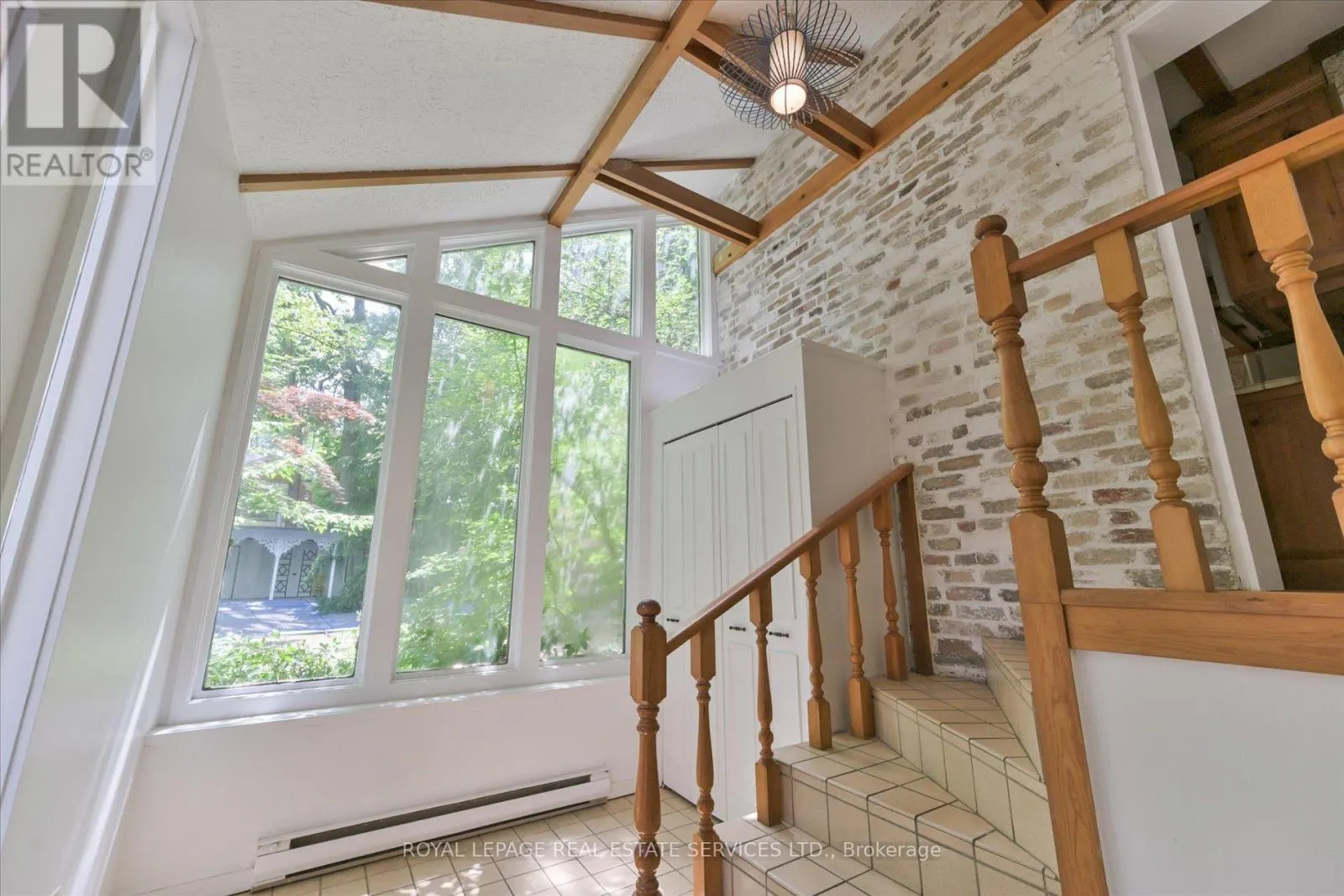 9 EDENBRIDGE DRIVE