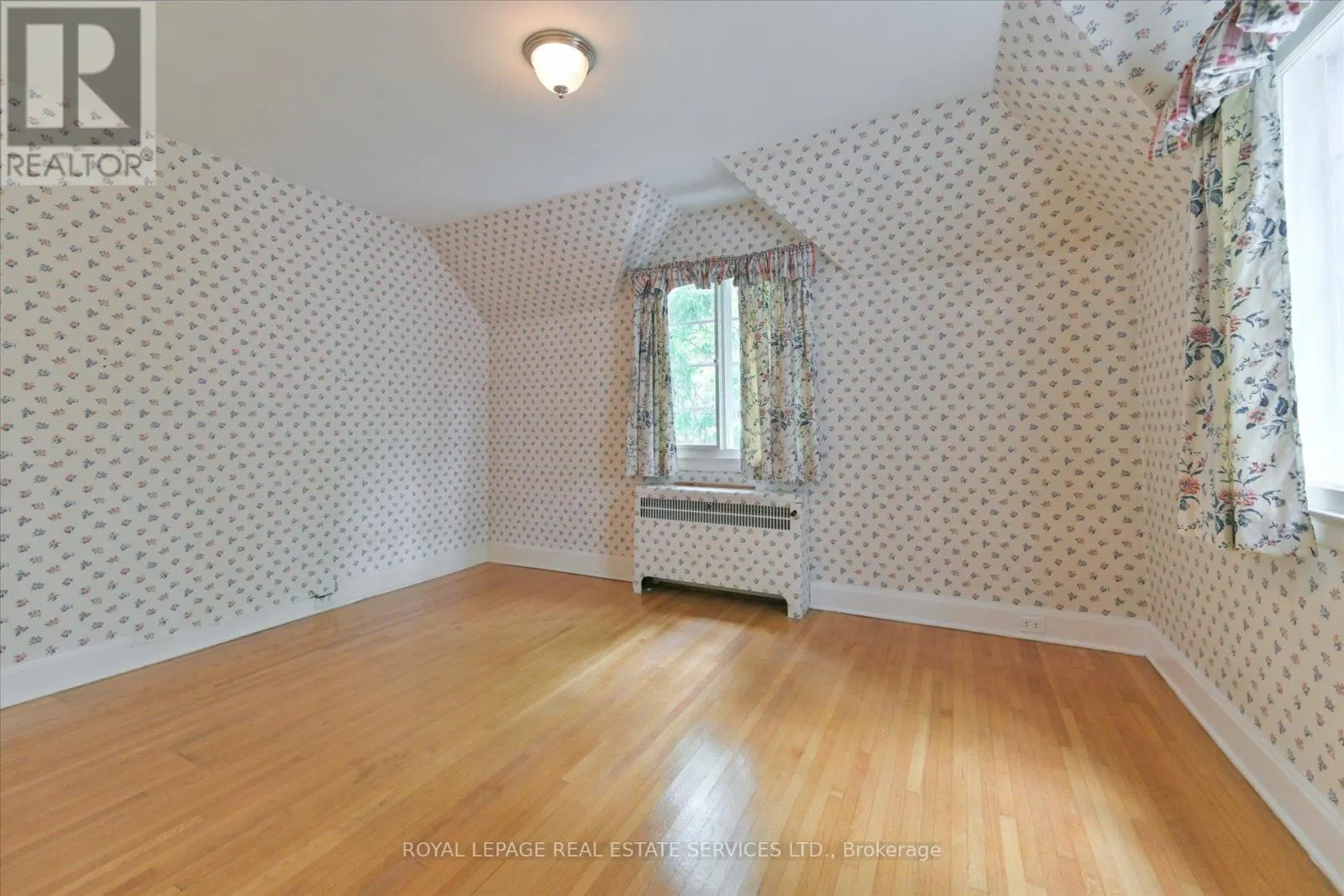 9 EDENBRIDGE DRIVE