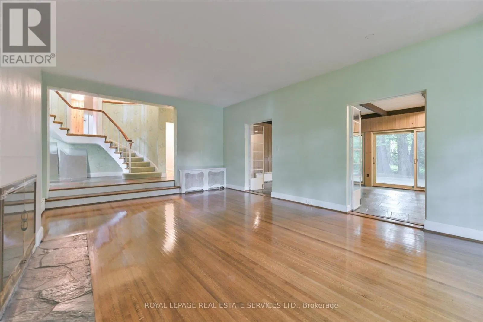 9 EDENBRIDGE DRIVE