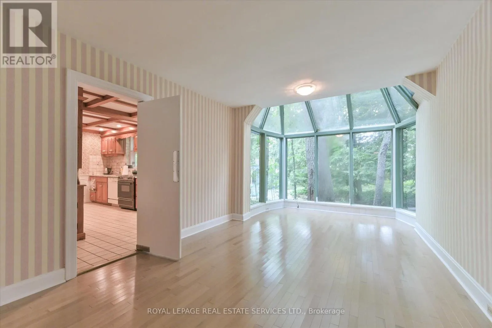 9 EDENBRIDGE DRIVE