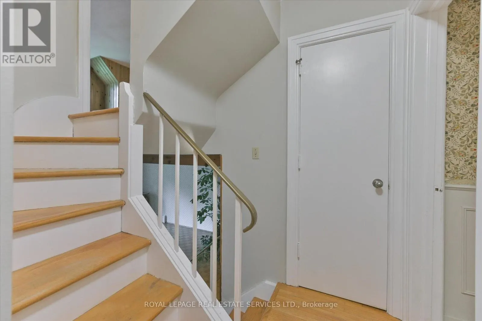 9 EDENBRIDGE DRIVE