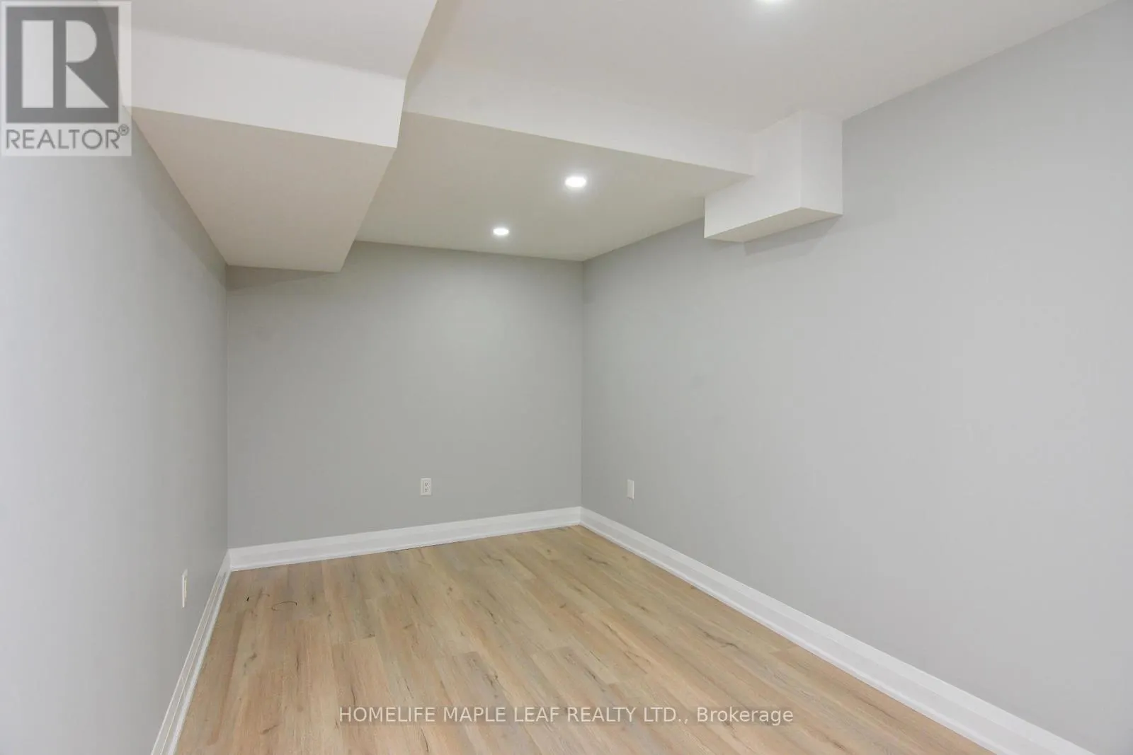12 EBERLY WOODS DRIVE