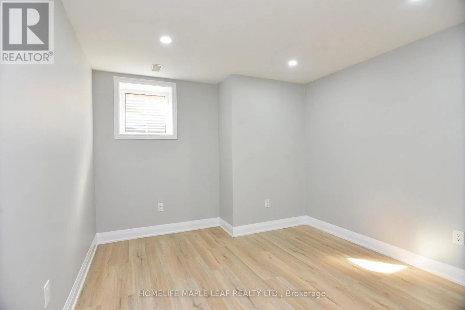 12 EBERLY WOODS DRIVE