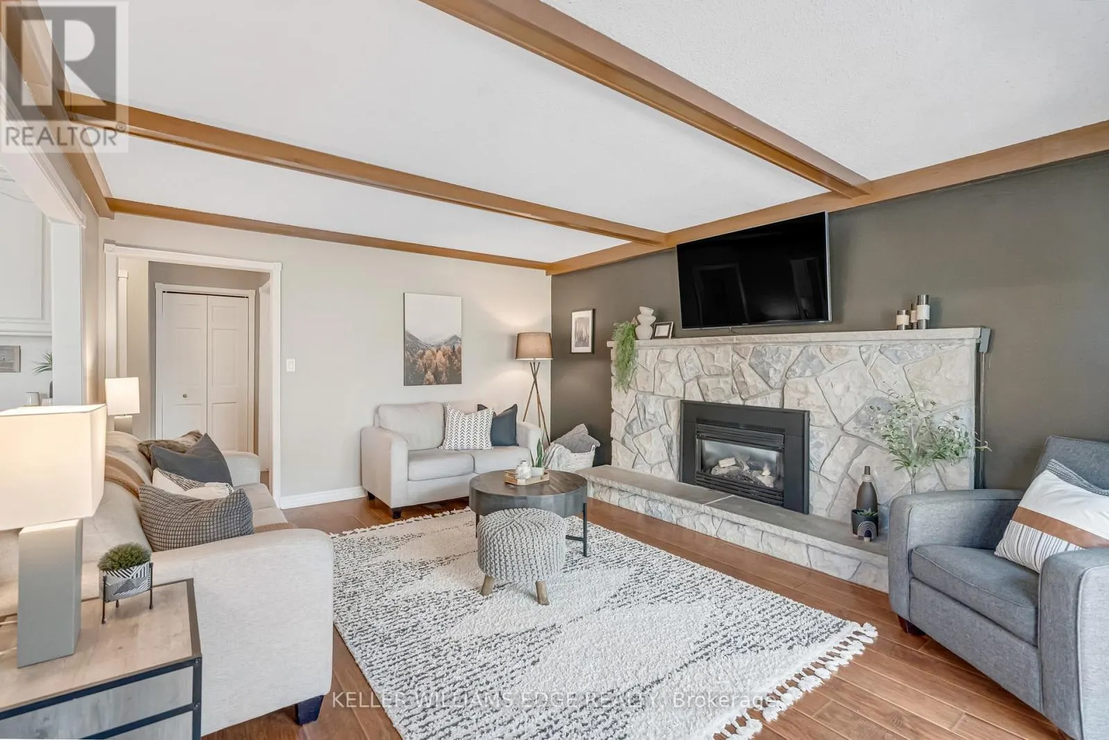 1351 BRYANSTON COURT
