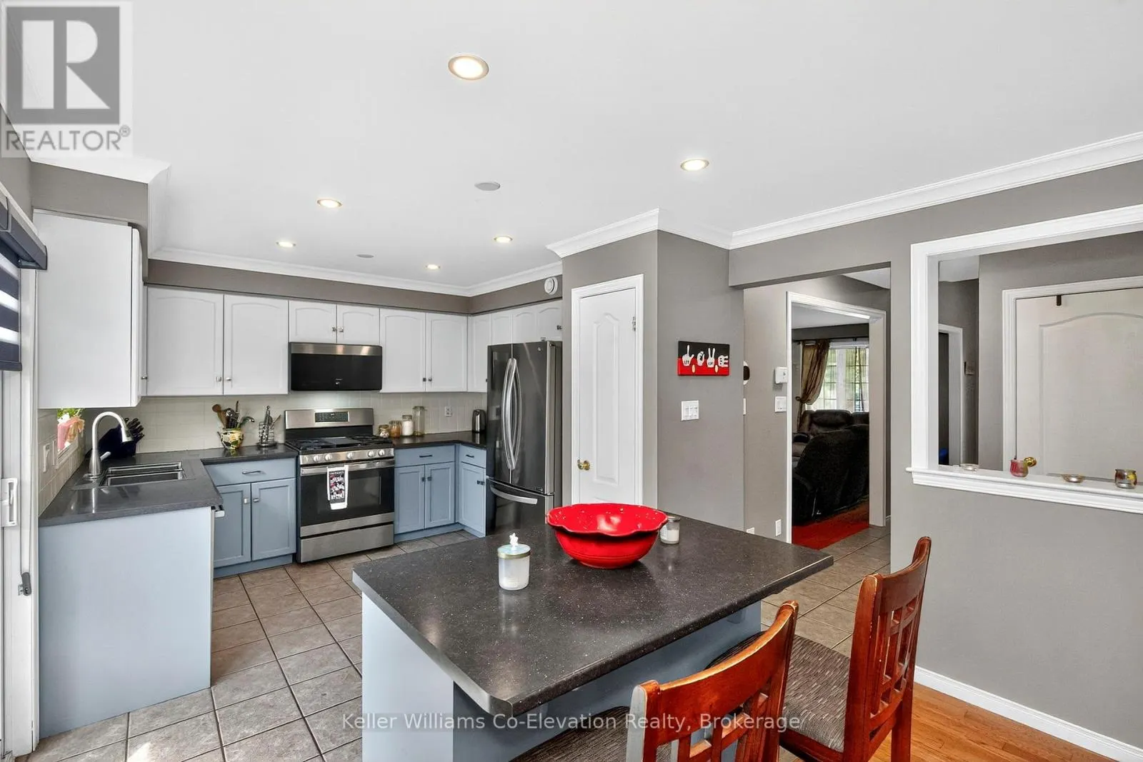 14 GRAHAM CRESCENT