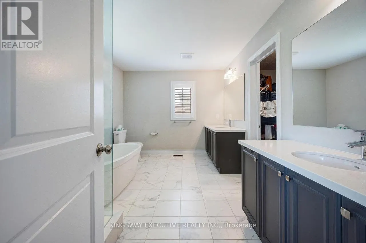 33 ASH HILL AVENUE