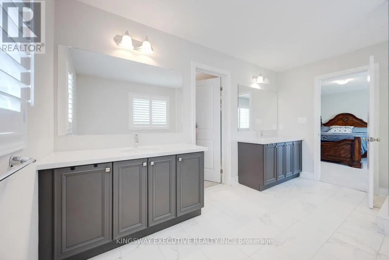 33 ASH HILL AVENUE