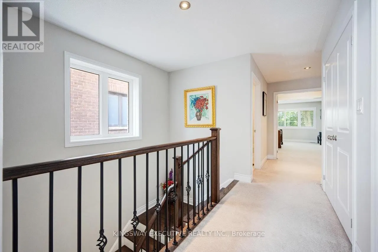 33 ASH HILL AVENUE