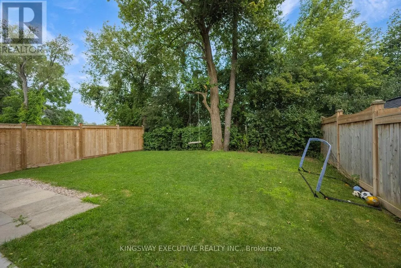 33 ASH HILL AVENUE