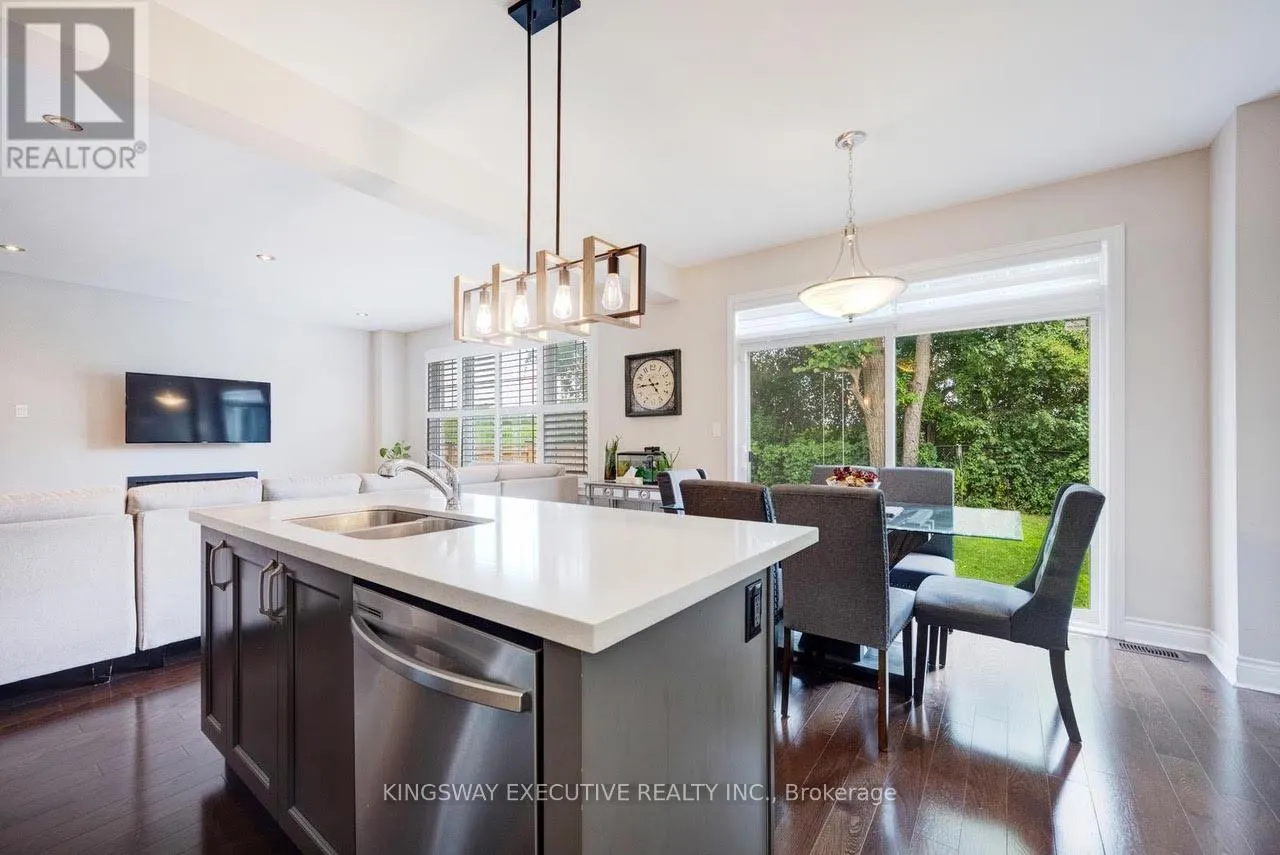 33 ASH HILL AVENUE