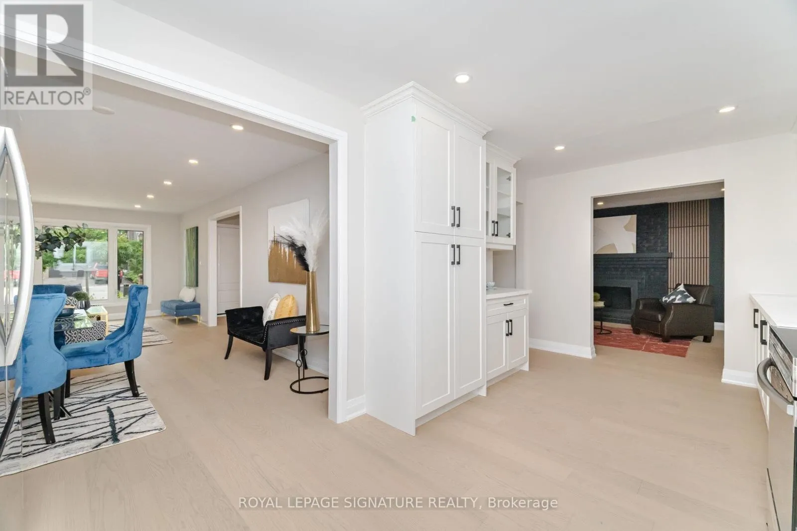 2392 ARNOLD CRESCENT